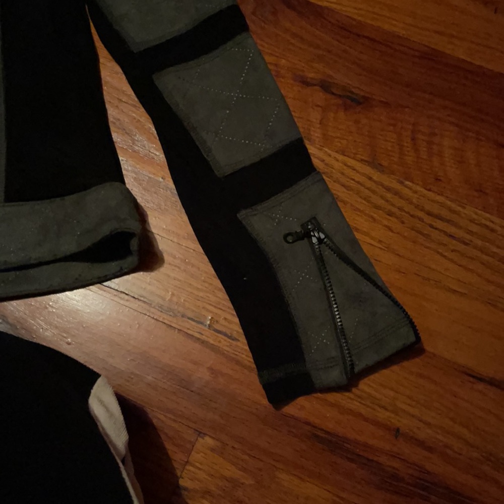 Jacket - Picture 4 of 4